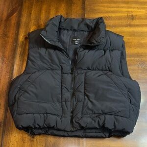 Love Tree Women’s Cropped Puffer Vest